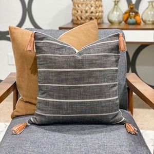 Custom Made Peppercorn Stripe Tassel Pillow Cover excellent condition